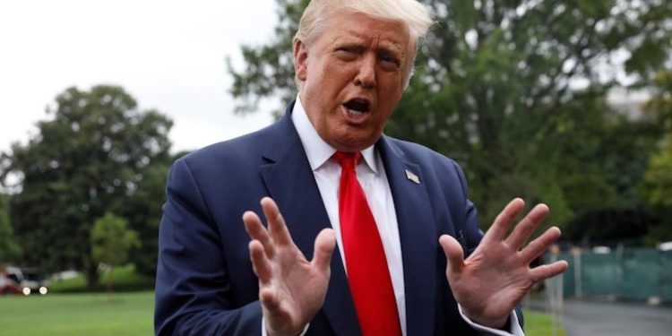 ABD’de yapılan seçim anketinde Trump Biden’a 6 puan fark attı