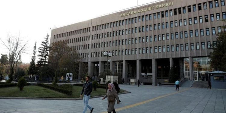 ‘Atadedeler’ çetesi soruşturması: Hakim ev hapsinde, savcı tutulandı