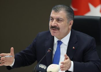 Bakan Koca’dan sağlık çalışanları açıklaması: Haklarını en iyi teslim edecek olan Cumhurbaşkanımızdır