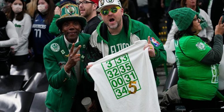 Boston’da Kevin Garnett’in forması emekli edildi