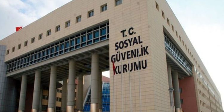 Çalışma Bakanlığı raporu: 2021’de SGK’nin 5,7 milyar lira açığı kapatıldı