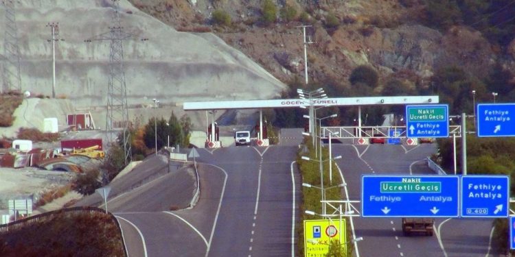 CHP’li Girgin: Cenaze aracı nakit para olmadığı için Göcek Tüneli’nden geçirilmedi