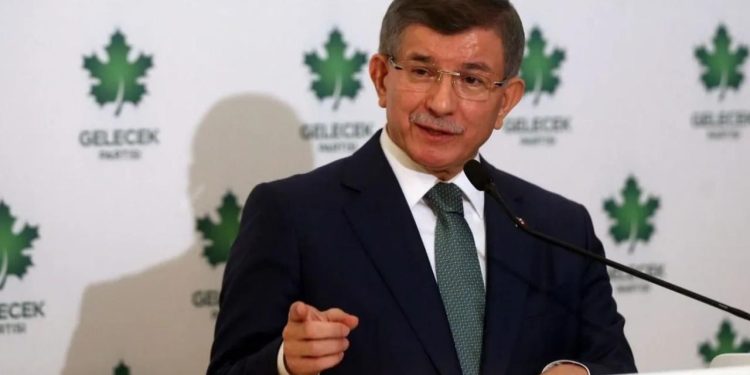 Davutoğlu: Dün kapımızda bekleyenler bugün bize randevu vermiyor, bunları not aldık