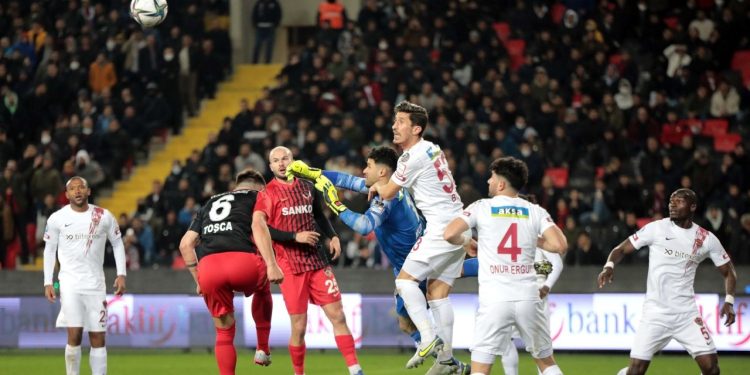 Gaziantep’teki 4 gollü karşılaşmada kazanan çıkmadı