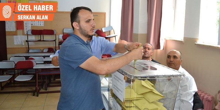 Görme engelliler: Oy pusulasını değiştirmek yetmez, erişilebilir binalar gerek