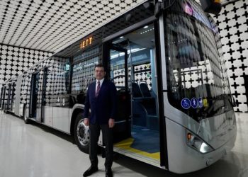 İmamoğlu yeni metrobüsü test etti: Cumhurbaşkanlığı onayını heyecanla bekliyoruz