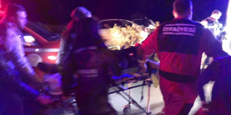 Kazaya müdahale ederken TIR’ın altında kalan polisin bacağı kesildi
