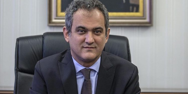 Milli Eğitim Bakanı Özer’den ‘devamsızlık’ açıklaması