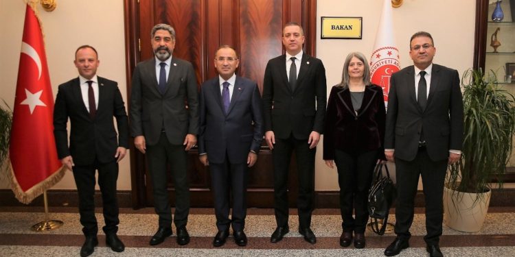 TBB, Adalet Bakanı Bozdağ ile görüştü: Talepler iletildi