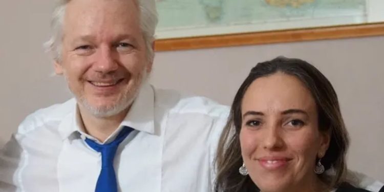 WikiLeaks’in kurucusu Assange hapishanede evlendi   