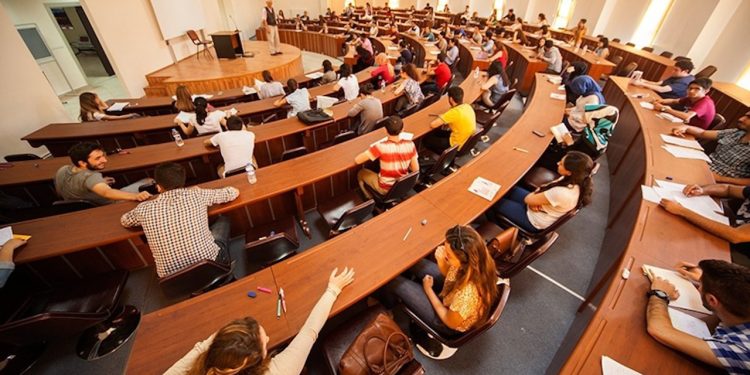 CHP: YÖK’ün incelediği vakıf üniversiteleri için bakanlık ne yapacak?