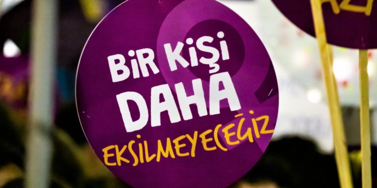 Erkek şiddeti: Mart’ta en az 25 kadın katledildi