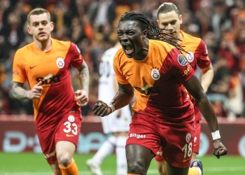 Galatasaray, 12 dakikada bulduğu gollerle kazandı