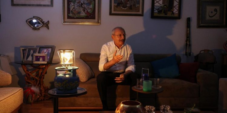 Kılıçdaroğlu faturasını ödedi, elektriği açıldı