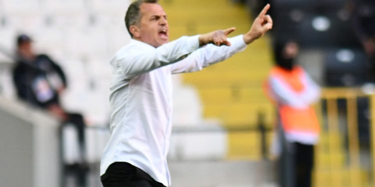 Tomas: Oyunculara bağırdım devam etmeleri için ama öyle karar aldılar