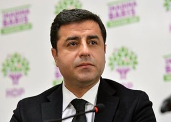 Demirtaş: Erdoğan’a destek kararı alsak, helikopterle Saray’a götürülür, öğlen yemeğini orada yerim herhalde