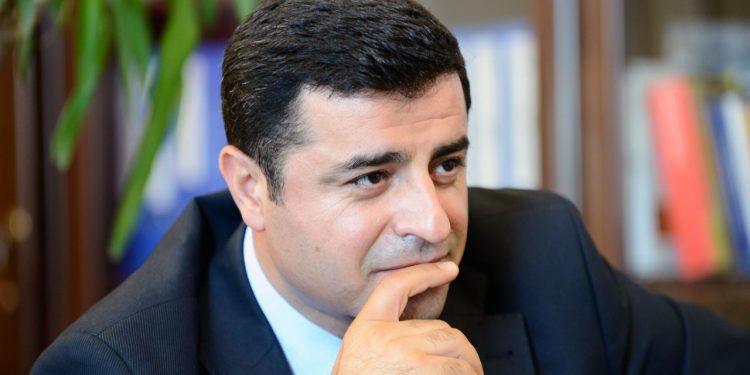 Demirtaş: İktidar, seçim öncesi Kobani’ye bir saldırı planı yapıyor