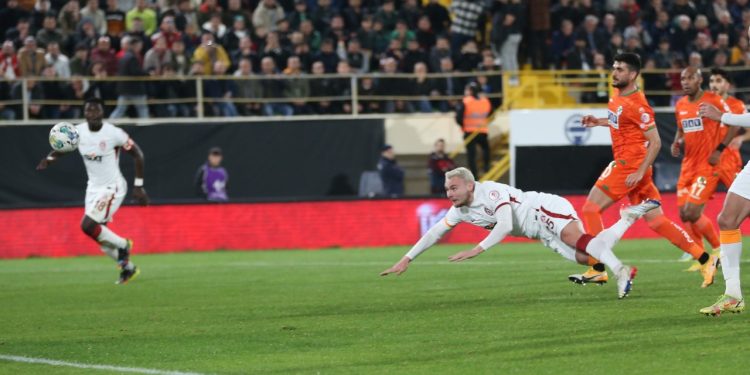 Galatasaray çeyrek finalde