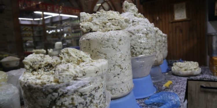 Vanlılar kendi peynirini yiyemiyor: Yüzde yüz zam