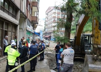Rize’de evinin ve iş yerinin önünde kazı yapılmasına karşı üç gün direndi, soruşturma başlatıldı